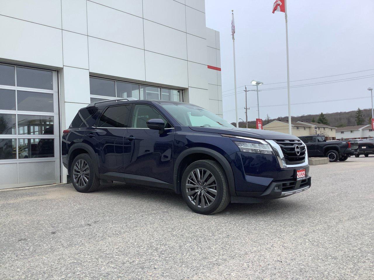 2022 Nissan Pathfinder SL Photo