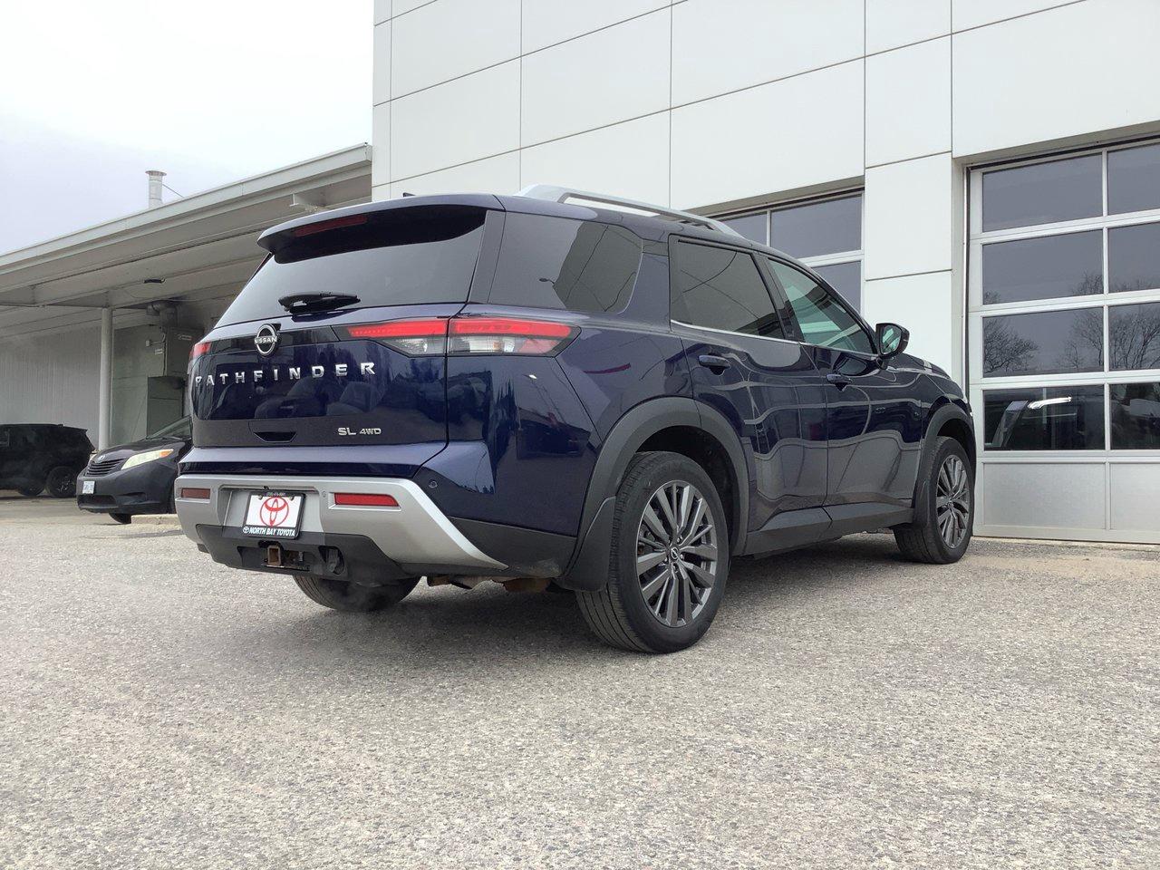 2022 Nissan Pathfinder SL Photo