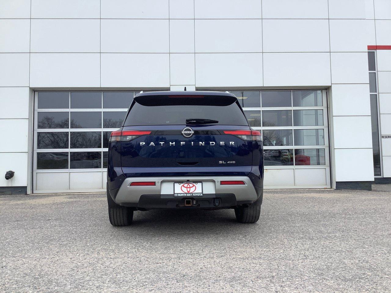 2022 Nissan Pathfinder SL Photo