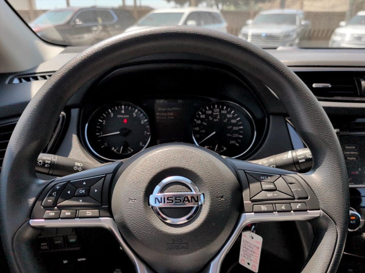 2023 Nissan Qashqai S  **CLEAN CARFAX** Photo
