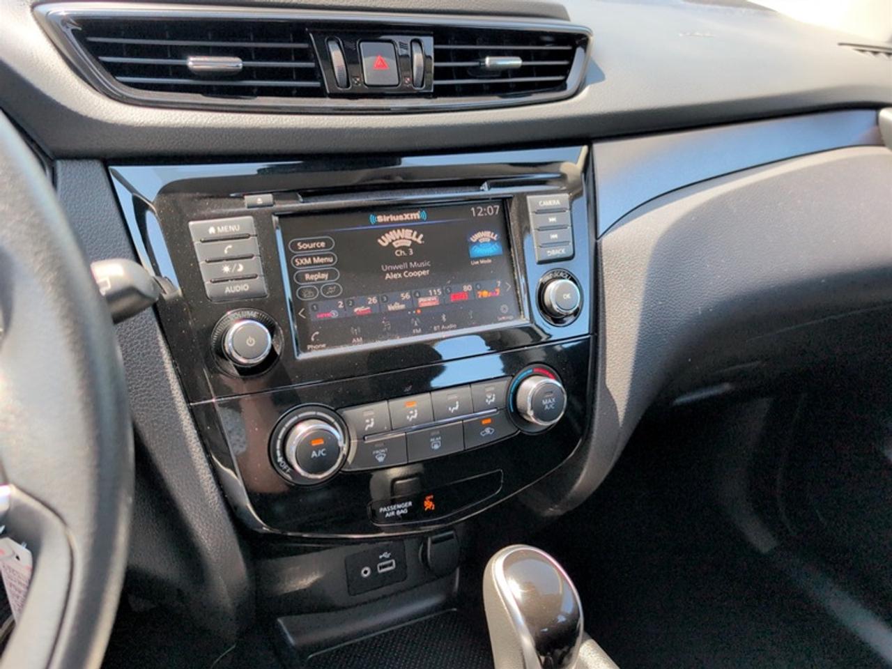 2023 Nissan Qashqai S  **CLEAN CARFAX** Photo