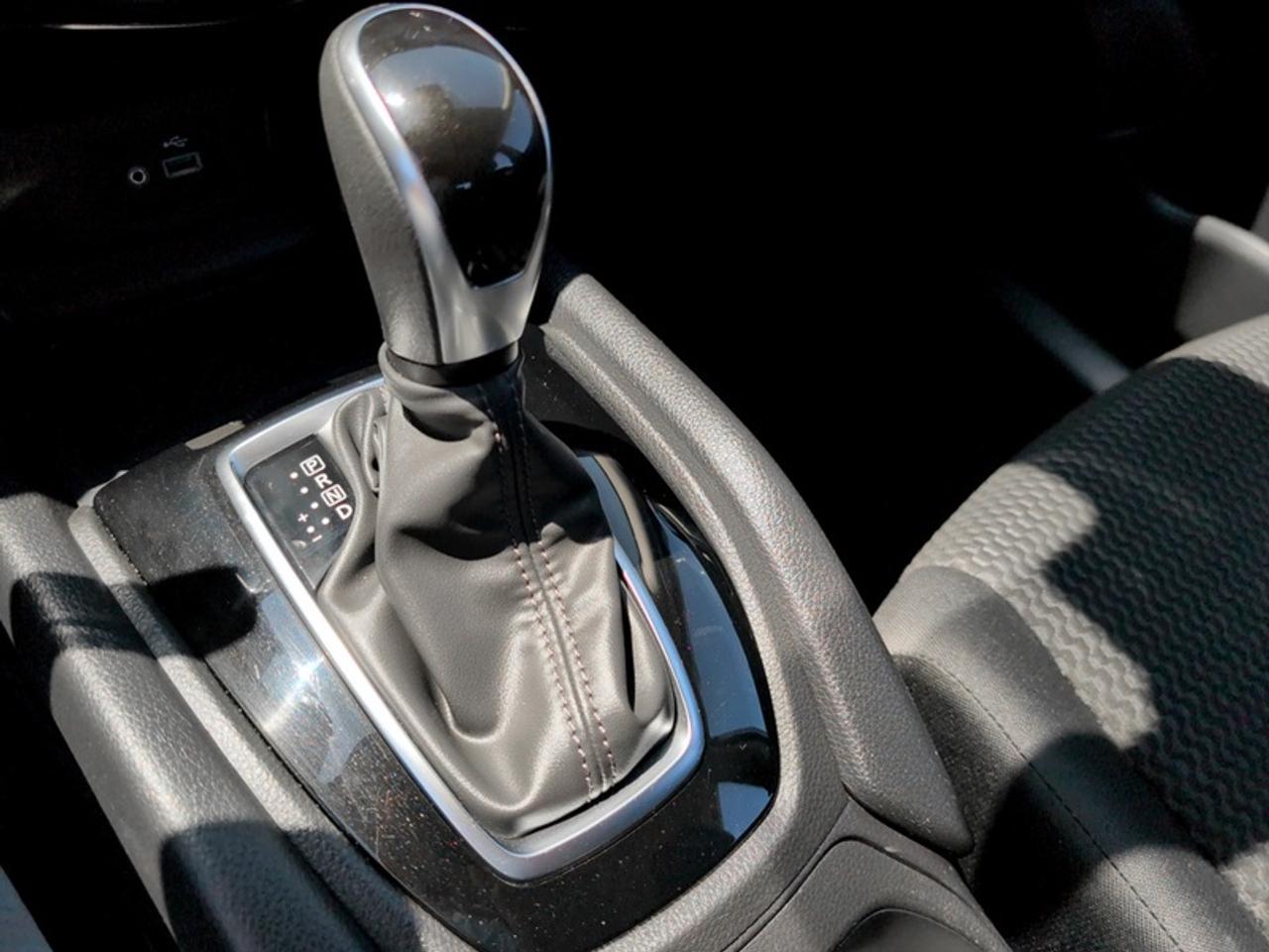 2023 Nissan Qashqai S  **CLEAN CARFAX** Photo
