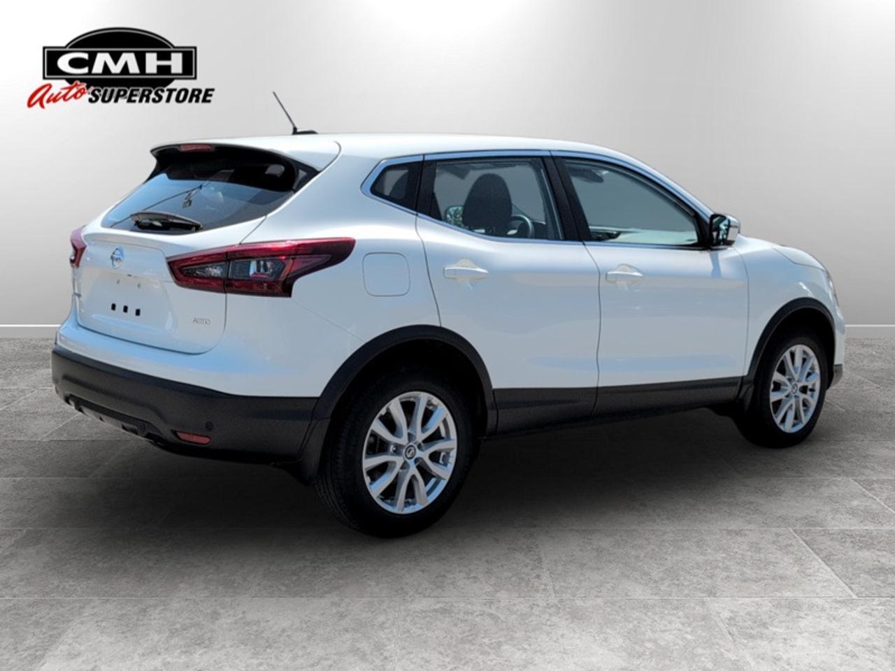 2023 Nissan Qashqai S  **CLEAN CARFAX** Photo3