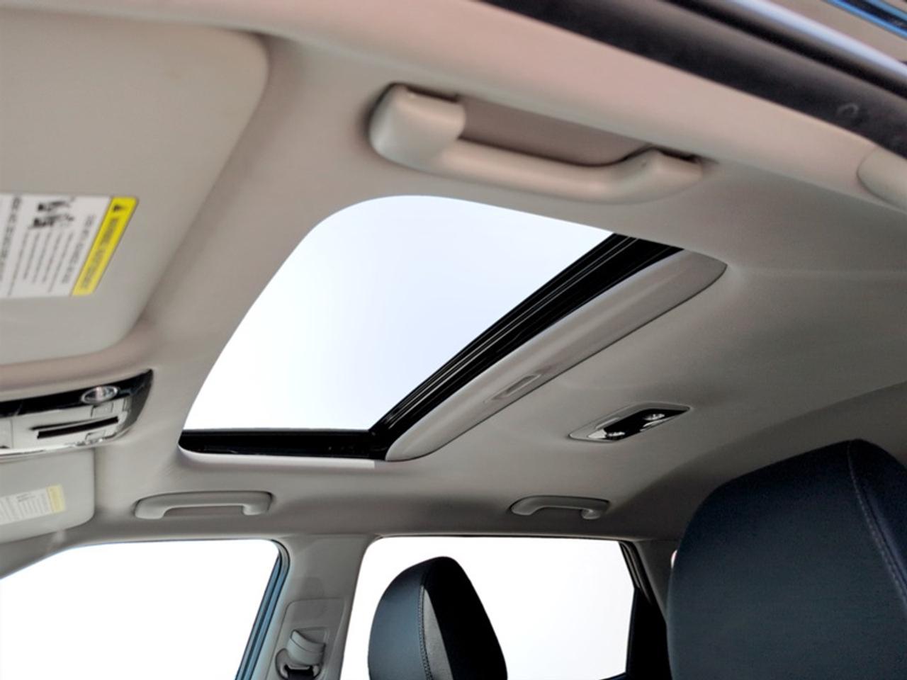 2025 Kia Seltos EX  **CLEAN CARFAX - SUNROOF** Photo