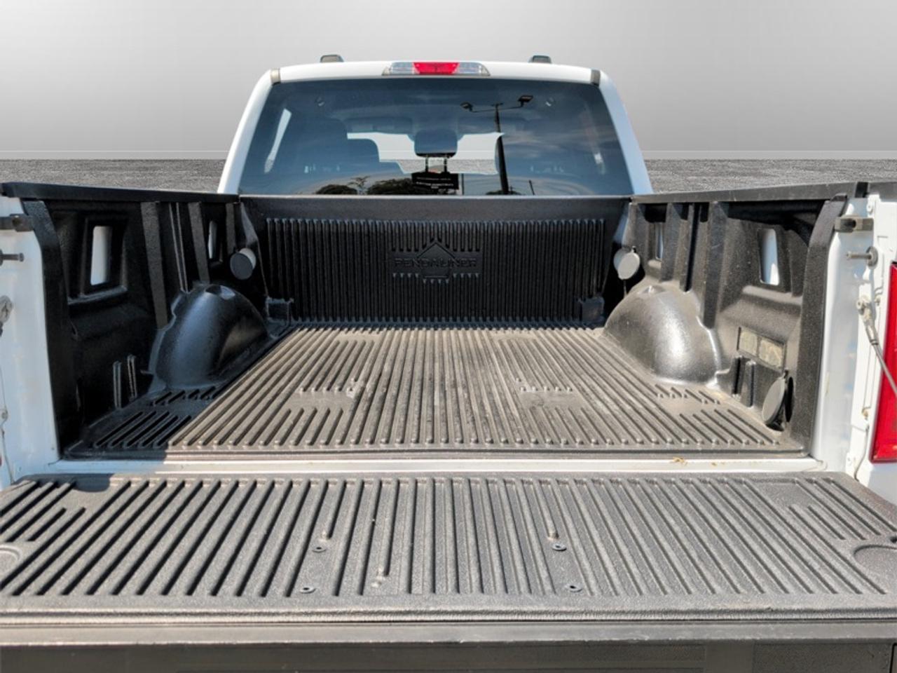 2022 Ford F-150 XLT  **APPLE CP - BLINDSPOT** Photo