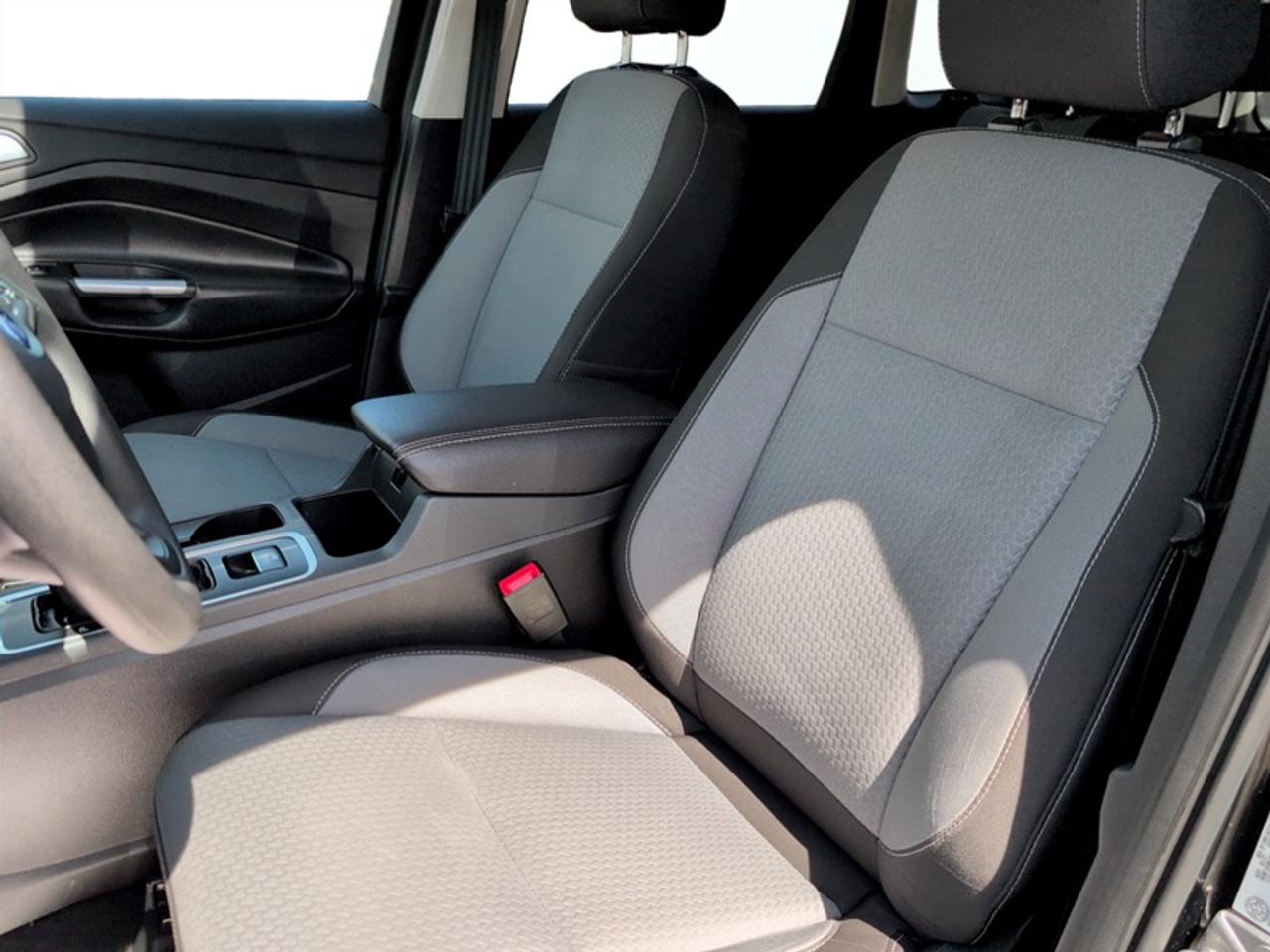 2017 Ford Escape SE  **LOW MILEAGE** Photo