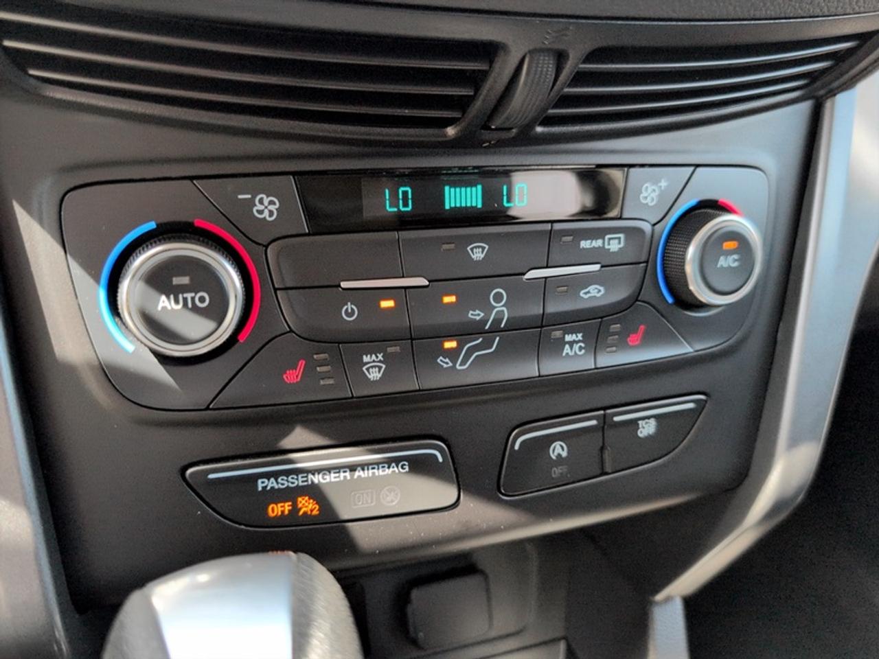 2017 Ford Escape SE  **LOW MILEAGE** Photo