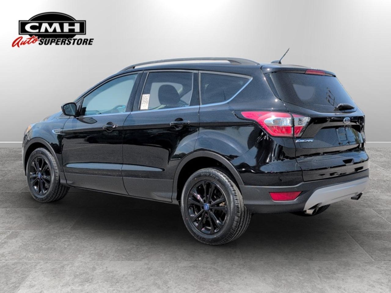 2017 Ford Escape SE  **LOW MILEAGE** Photo