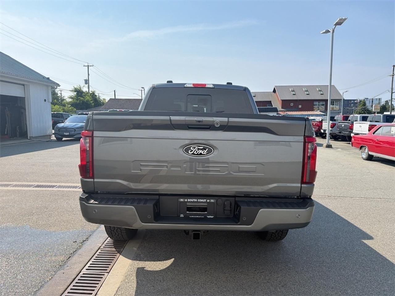 2026 Ford F-150 XLT  - Tailgate Step Photo3