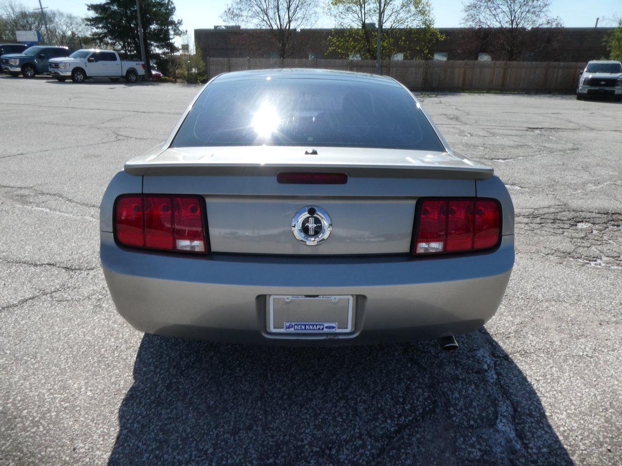 2009 Ford Mustang | Heated Seats | Leather | Glass Roof | Photo3