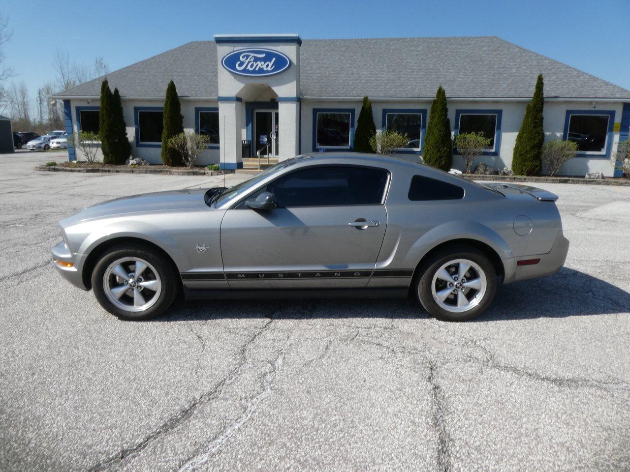 2009 Ford Mustang | Heated Seats | Leather | Glass Roof | Photo
