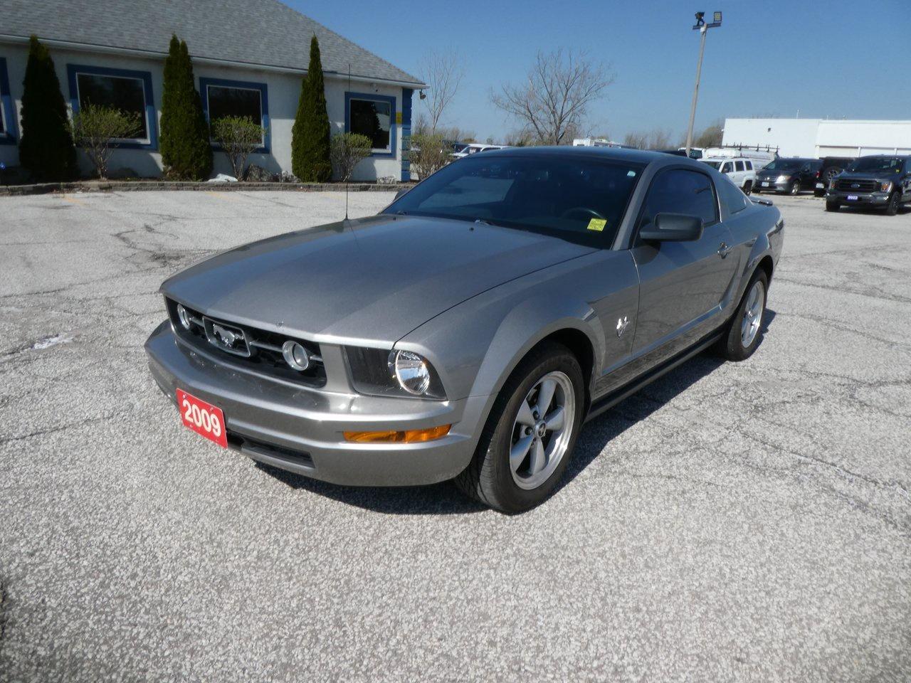 2009 Ford Mustang | Heated Seats | Leather | Glass Roof | Photo0