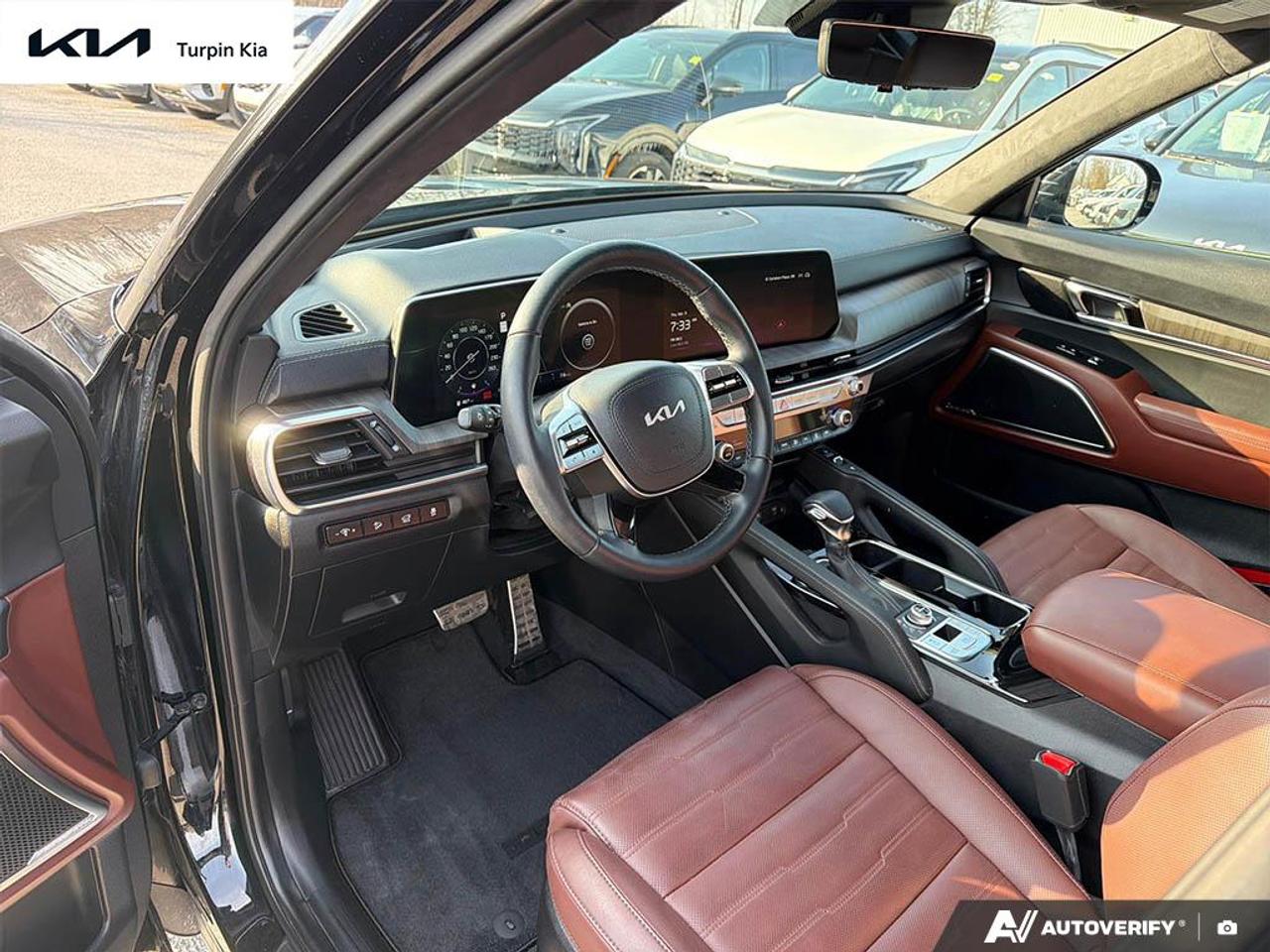 2025 Kia Telluride SX LIMITED (MAHOGANY INT) Photo