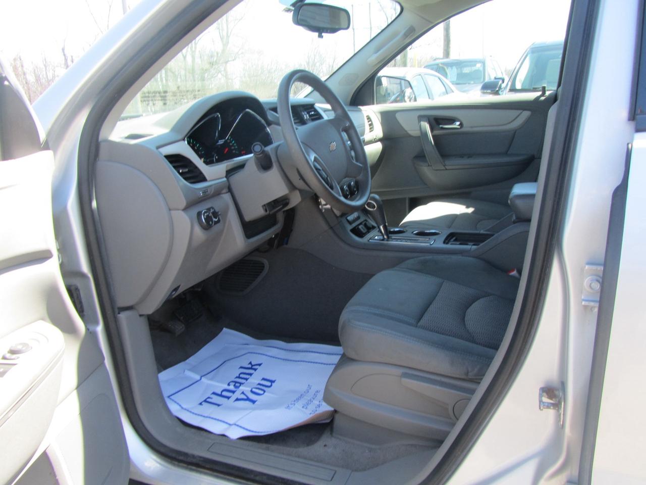 2017 Chevrolet Traverse AWD 4dr LS Photo