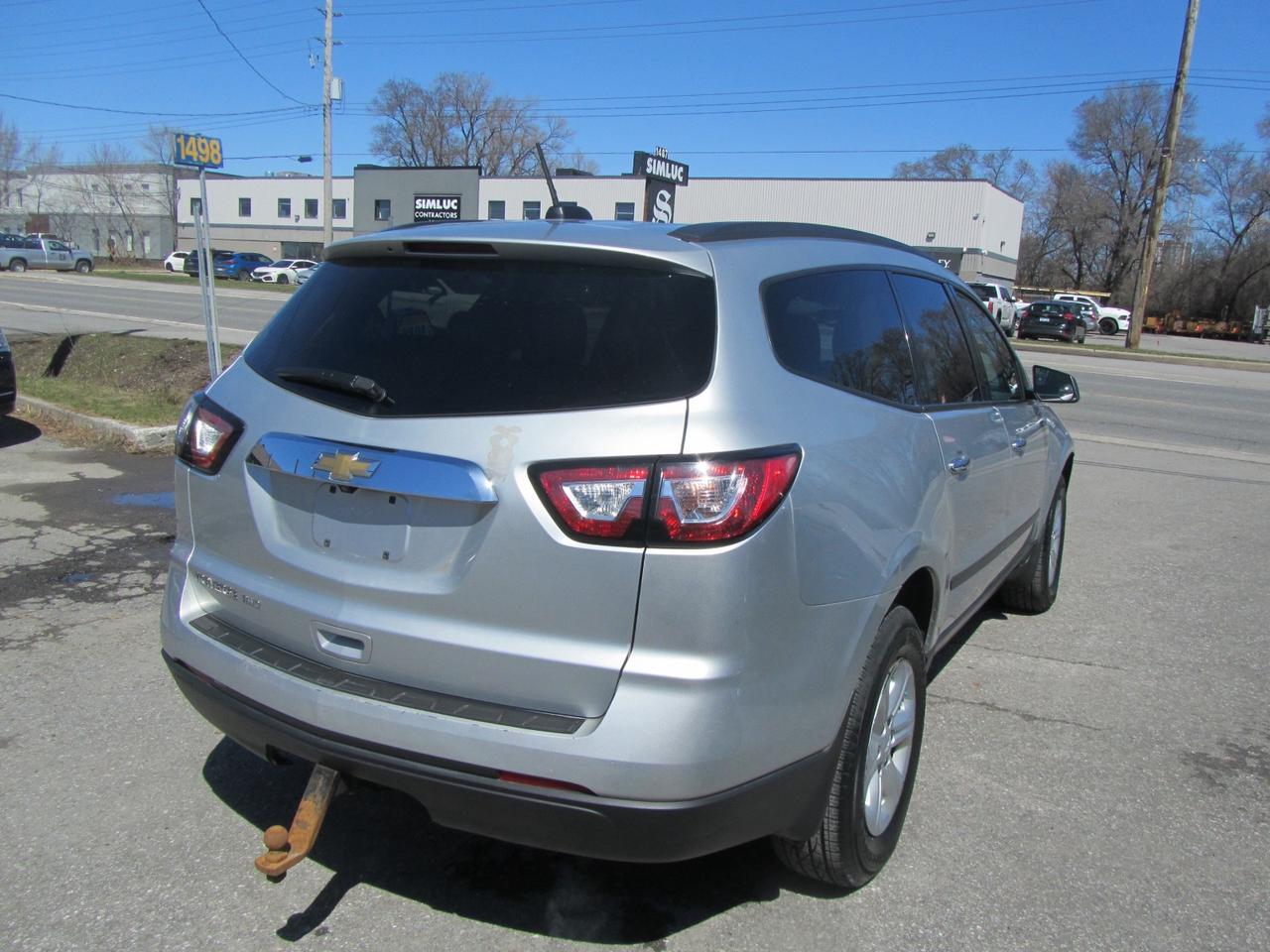 2017 Chevrolet Traverse AWD 4dr LS Photo