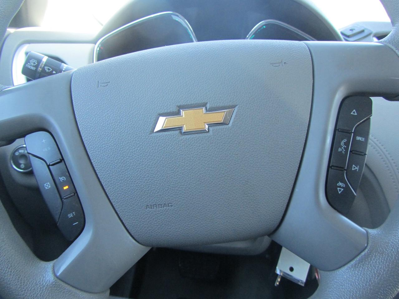 2017 Chevrolet Traverse AWD 4dr LS Photo