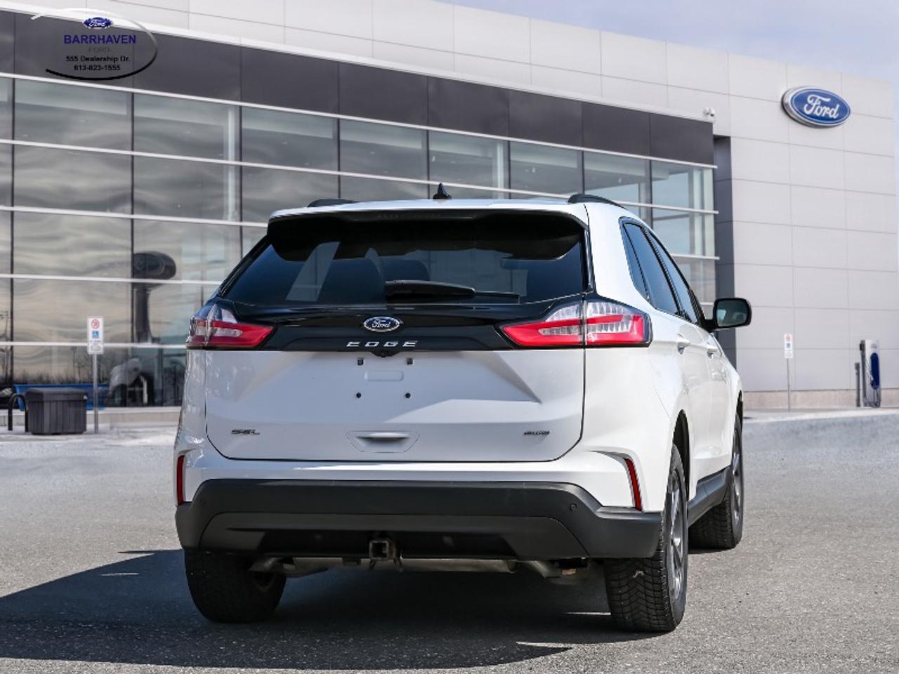 2022 Ford Edge SEL Photo3