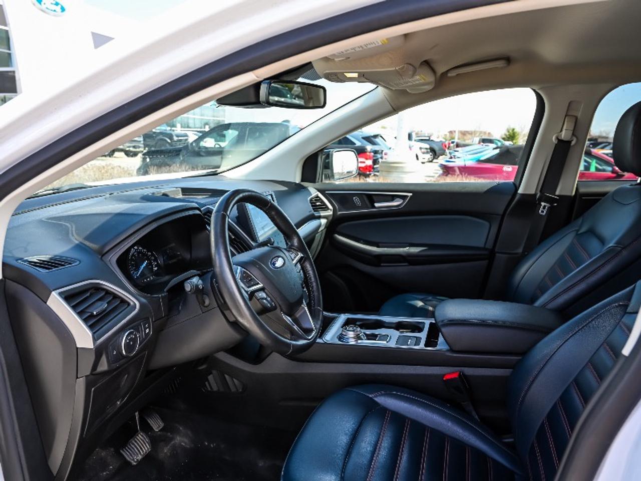2022 Ford Edge SEL Photo