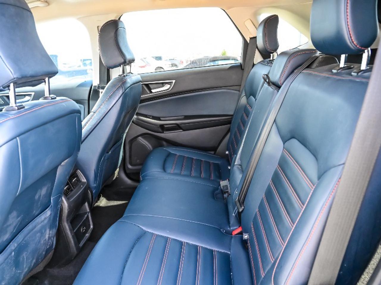 2022 Ford Edge SEL Photo