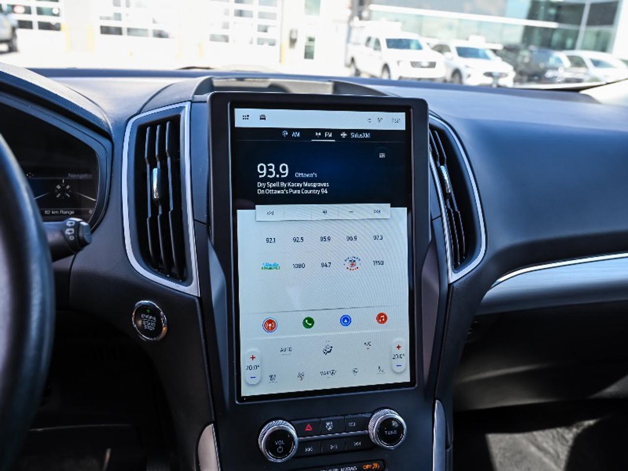 2022 Ford Edge SEL Photo