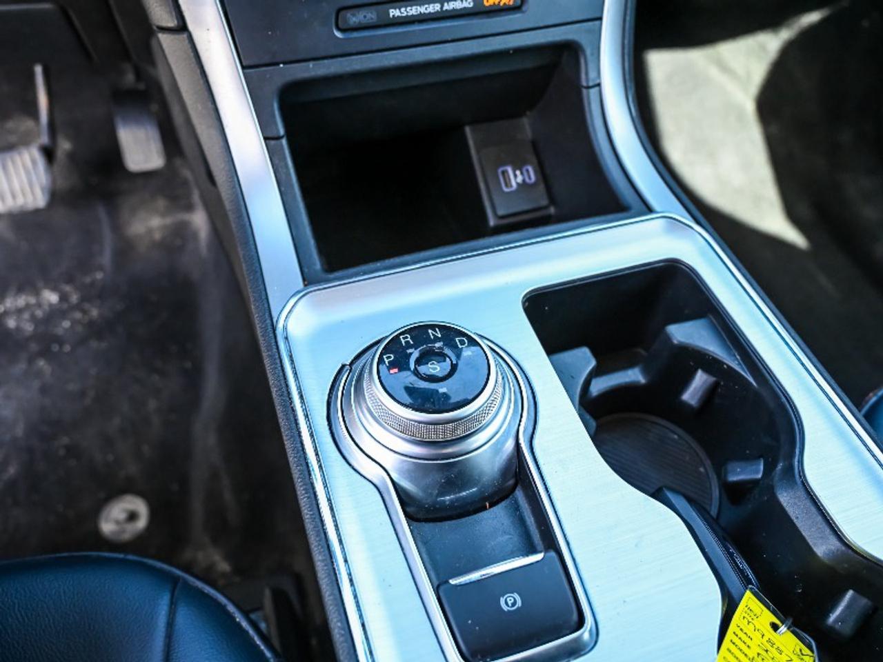 2022 Ford Edge SEL Photo