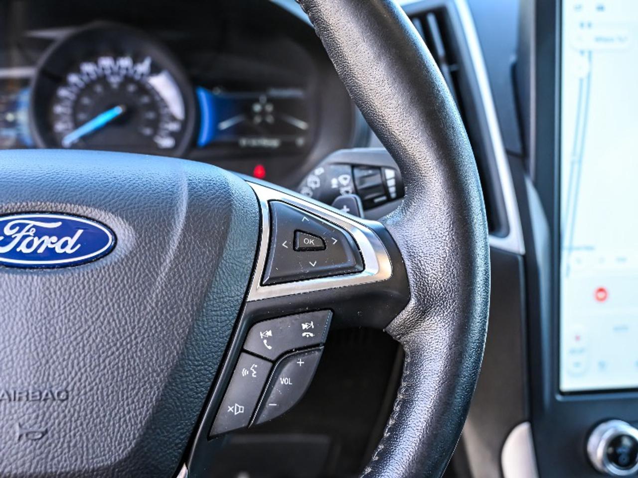 2022 Ford Edge SEL Photo