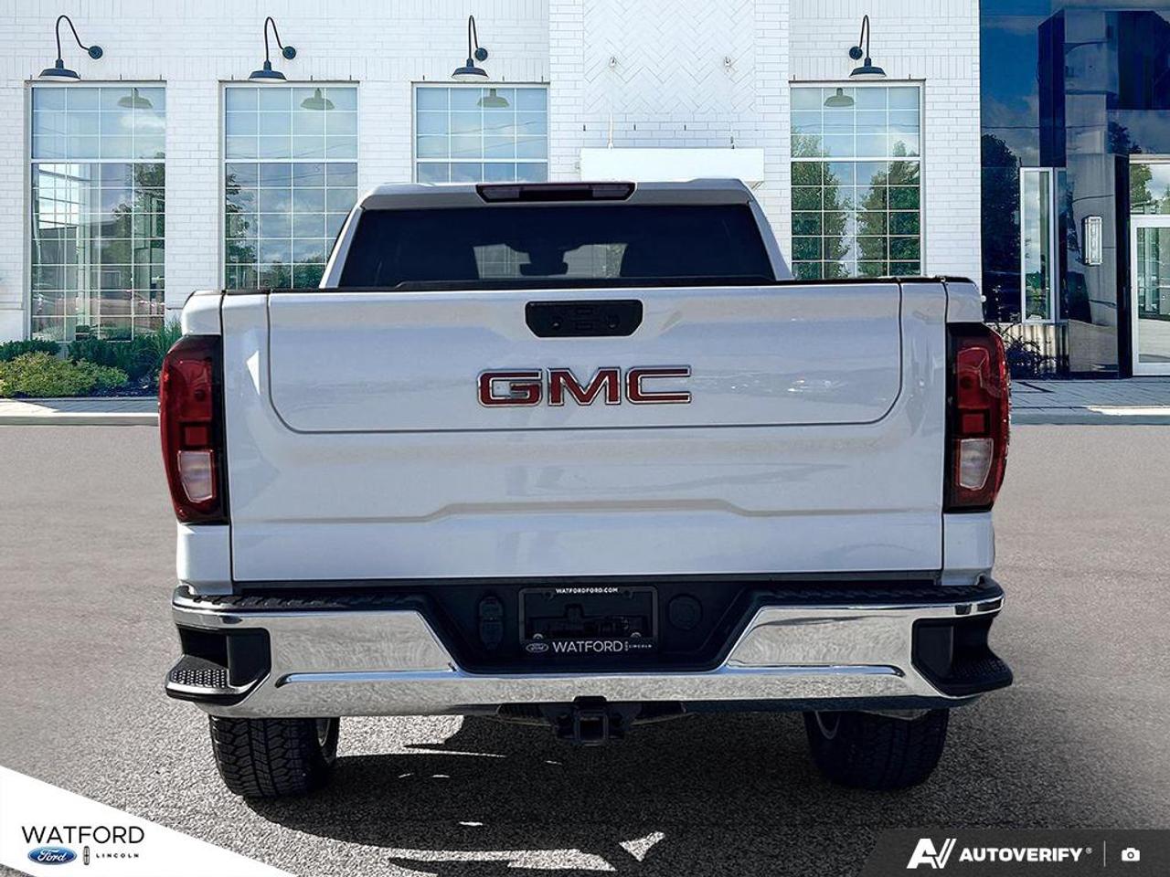 2023 GMC Sierra 1500 4WD Crew Cab 157" SLE Photo4