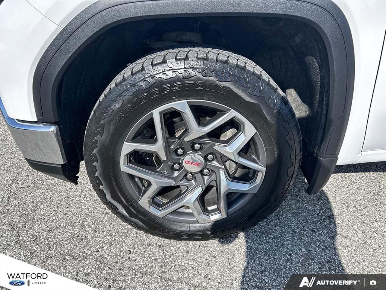 2023 GMC Sierra 1500 4WD Crew Cab 157" SLE Photo