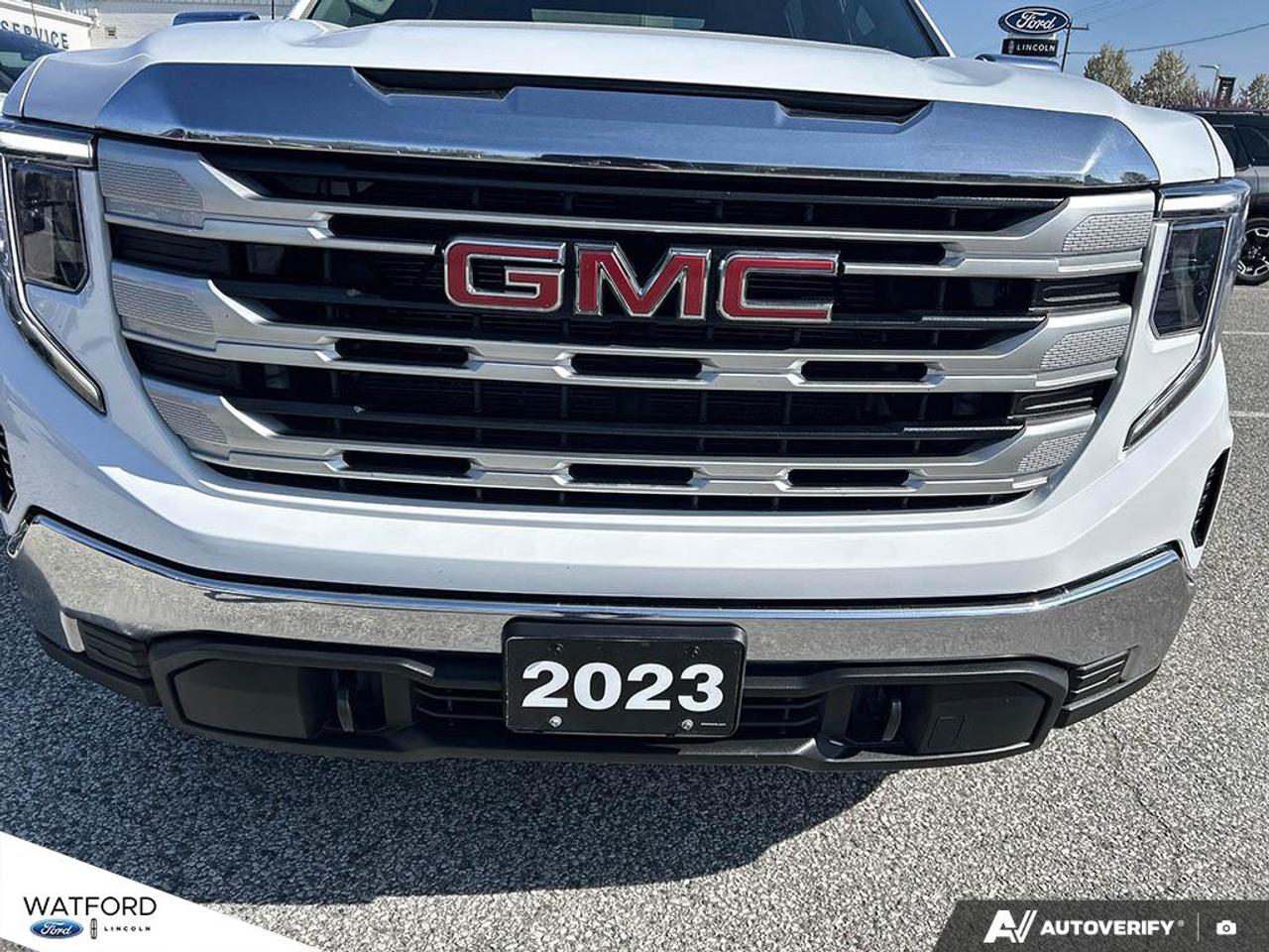 2023 GMC Sierra 1500 4WD Crew Cab 157" SLE Photo