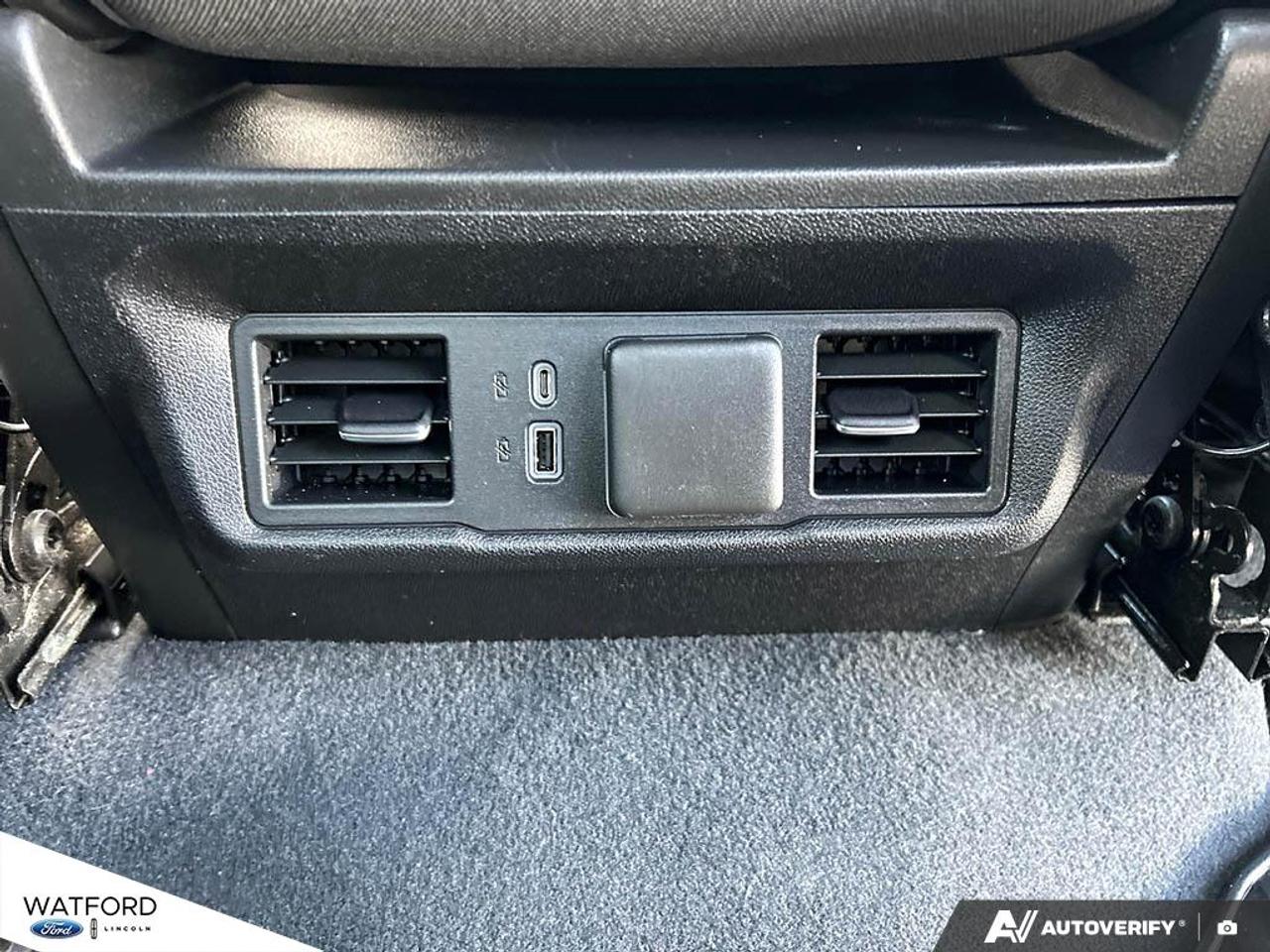 2023 GMC Sierra 1500 4WD Crew Cab 157" SLE Photo
