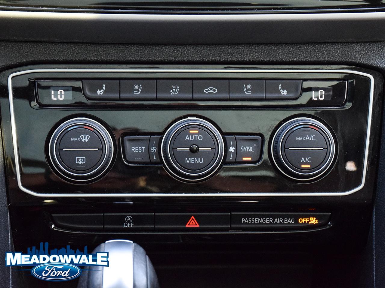 2021 Volkswagen Atlas EXECLINE Photo