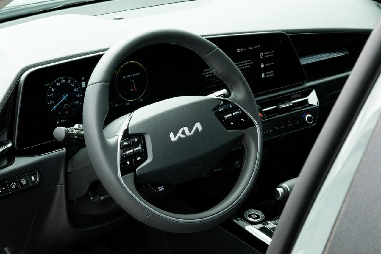 2026 Kia NIRO EX Premium FWD Photo