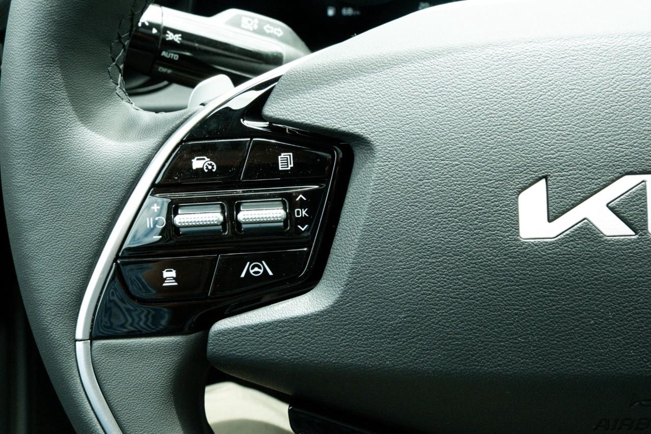 2026 Kia NIRO EX Premium FWD Photo