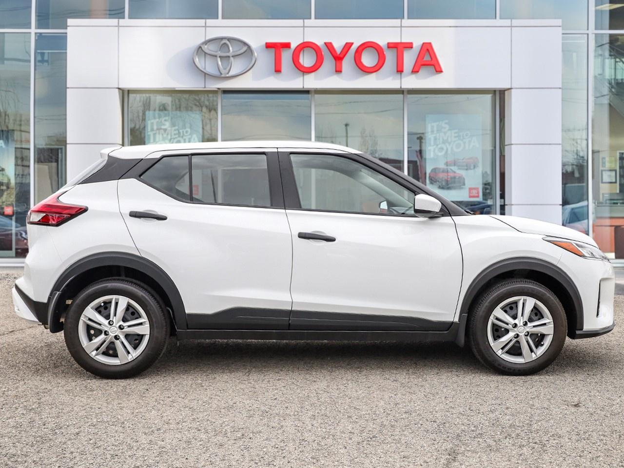 2025 Nissan Kicks Play S Photo2