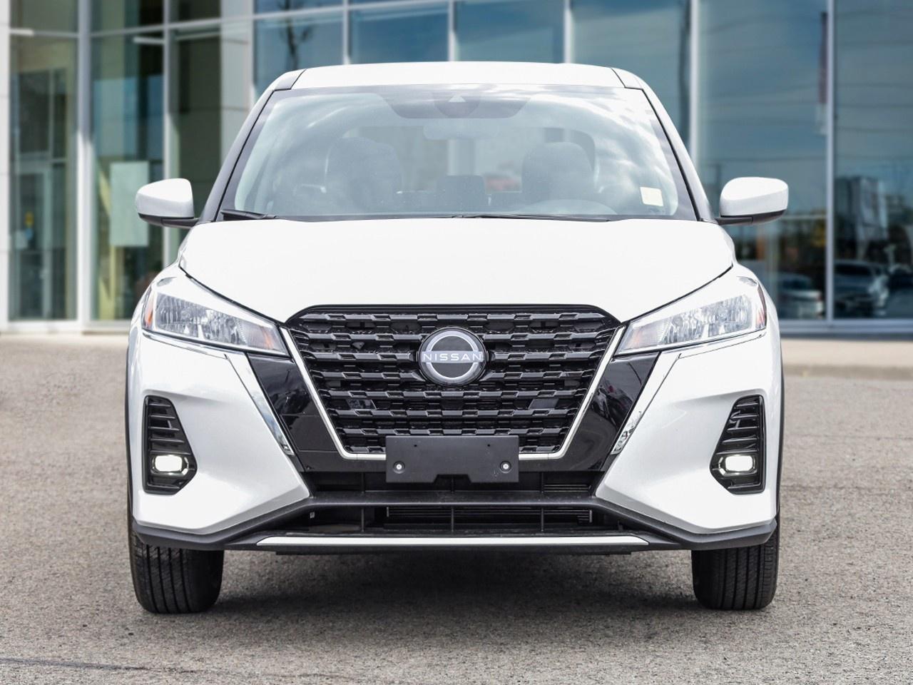 2025 Nissan Kicks Play S Photo3