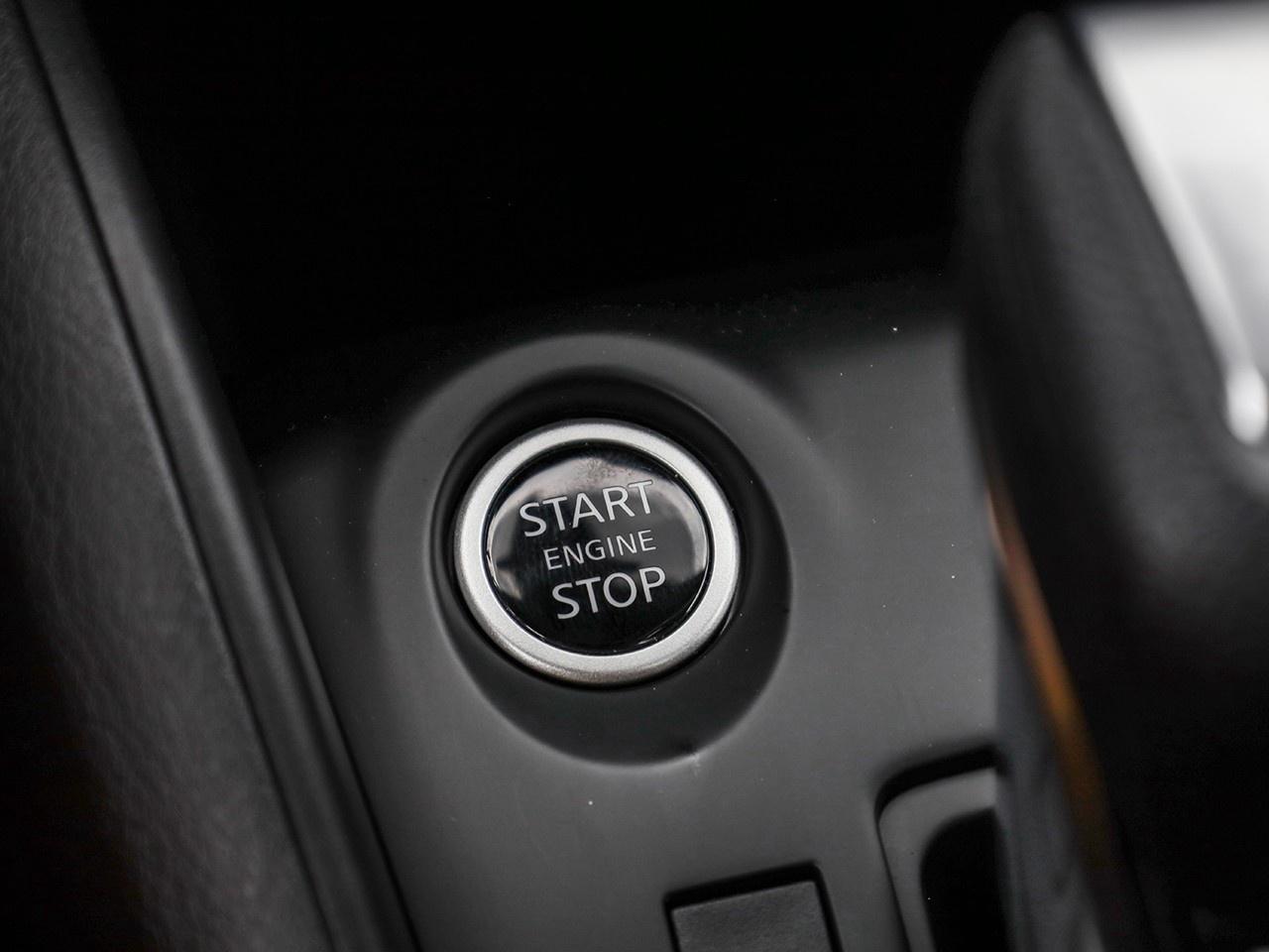 2025 Nissan Kicks Play S Photo
