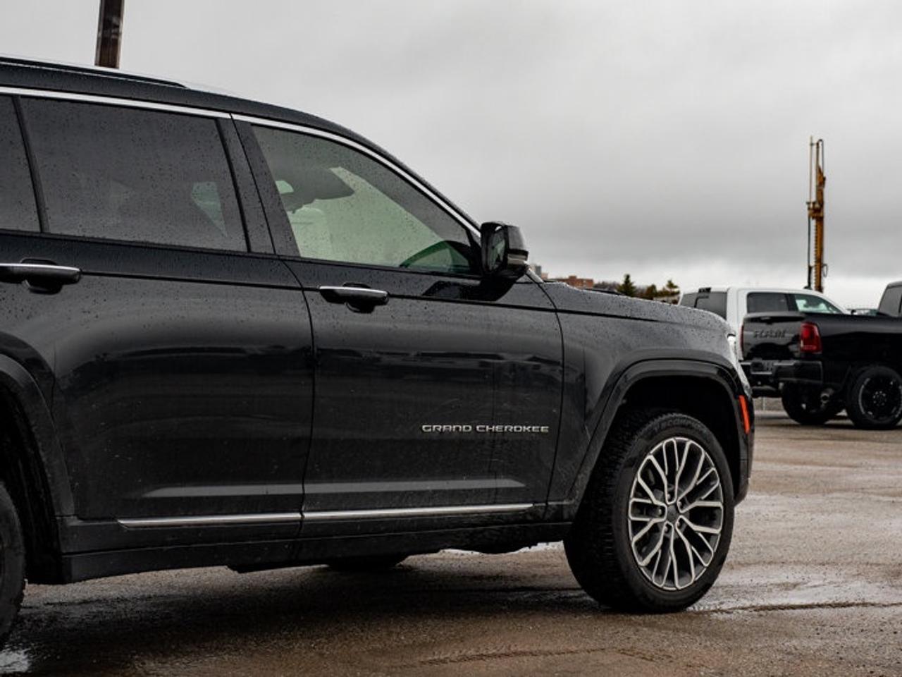 2022 Jeep Grand Cherokee L Summit Reserve Photo