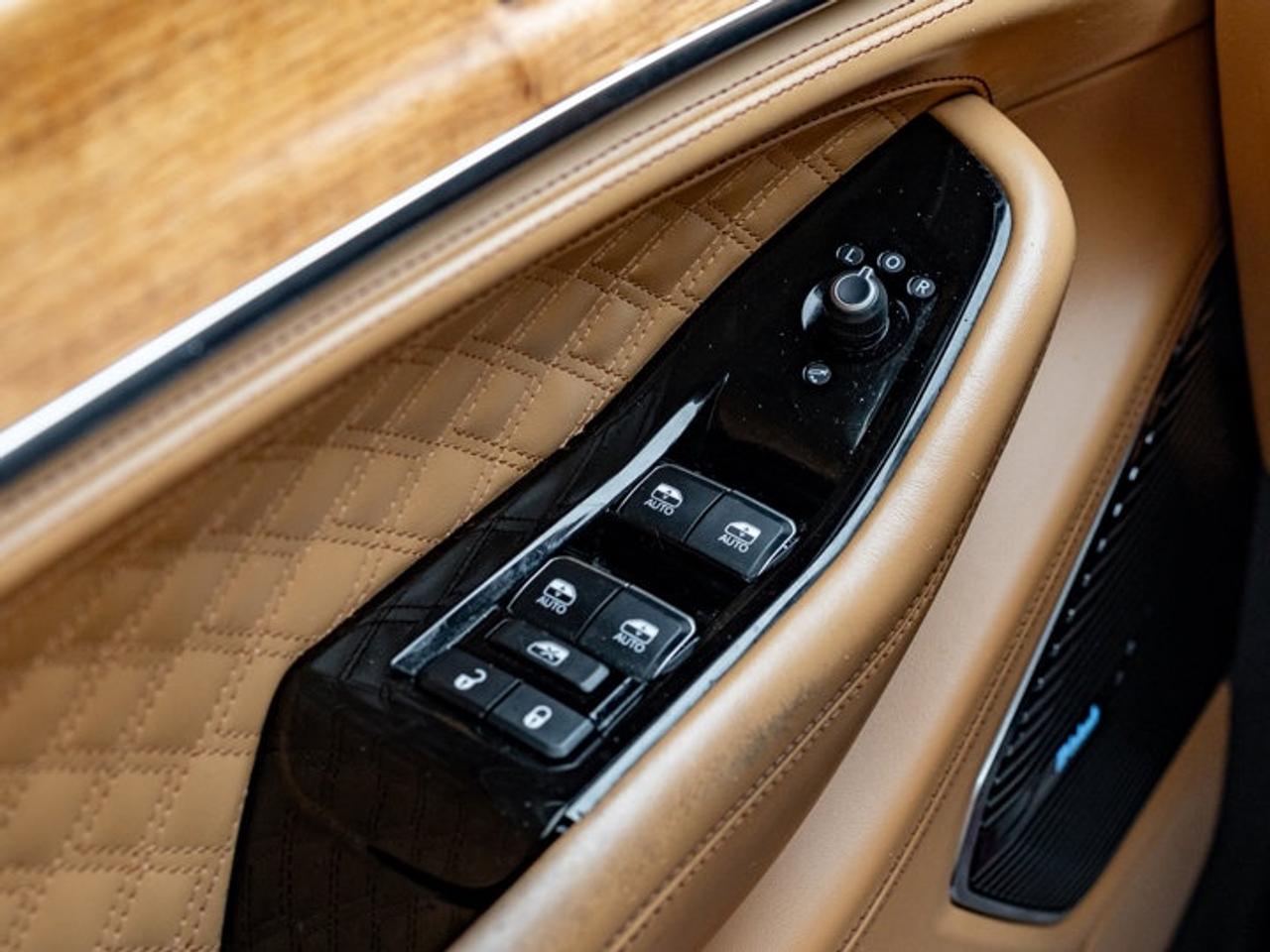 2022 Jeep Grand Cherokee L Summit Reserve Photo