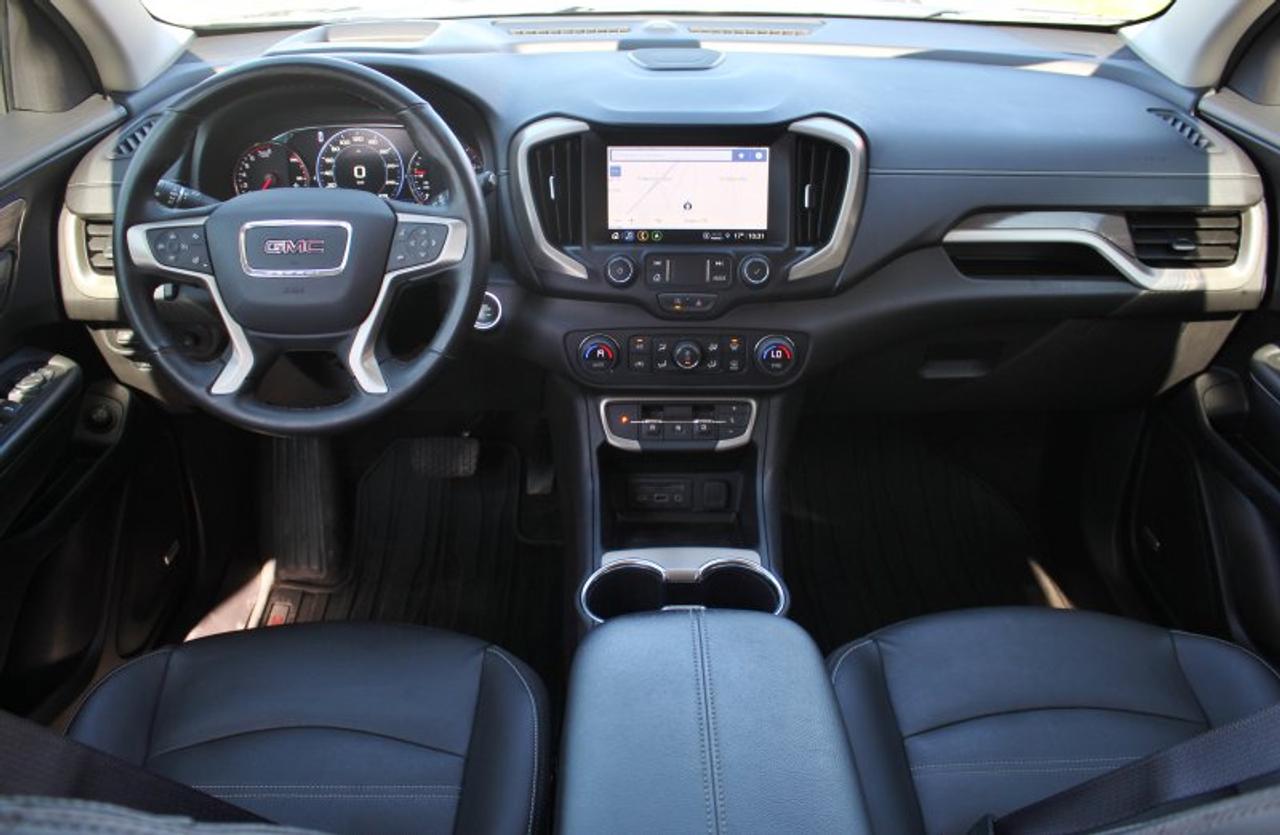 2024 GMC Terrain Denali*AWD*Heated Leather*Moon Roof*CarPlay Photo