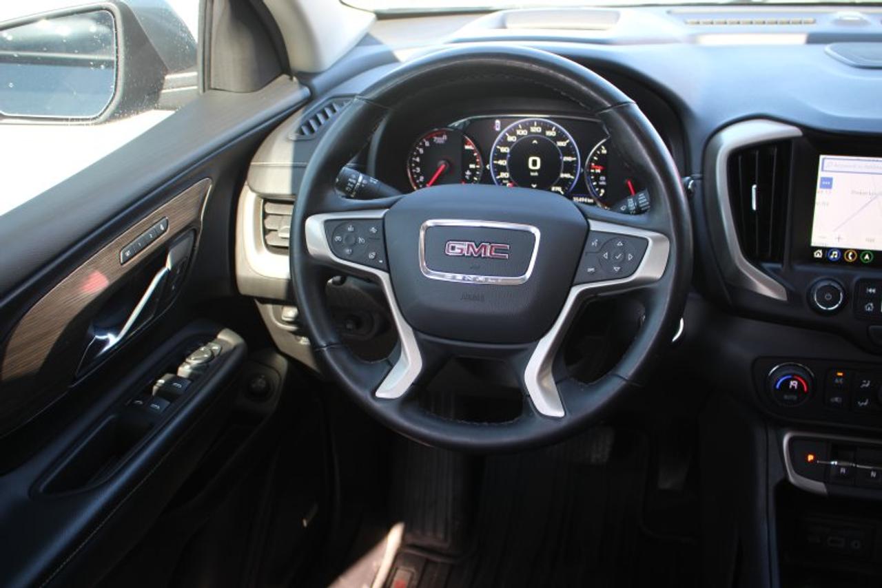 2024 GMC Terrain Denali*AWD*Heated Leather*Moon Roof*CarPlay Photo