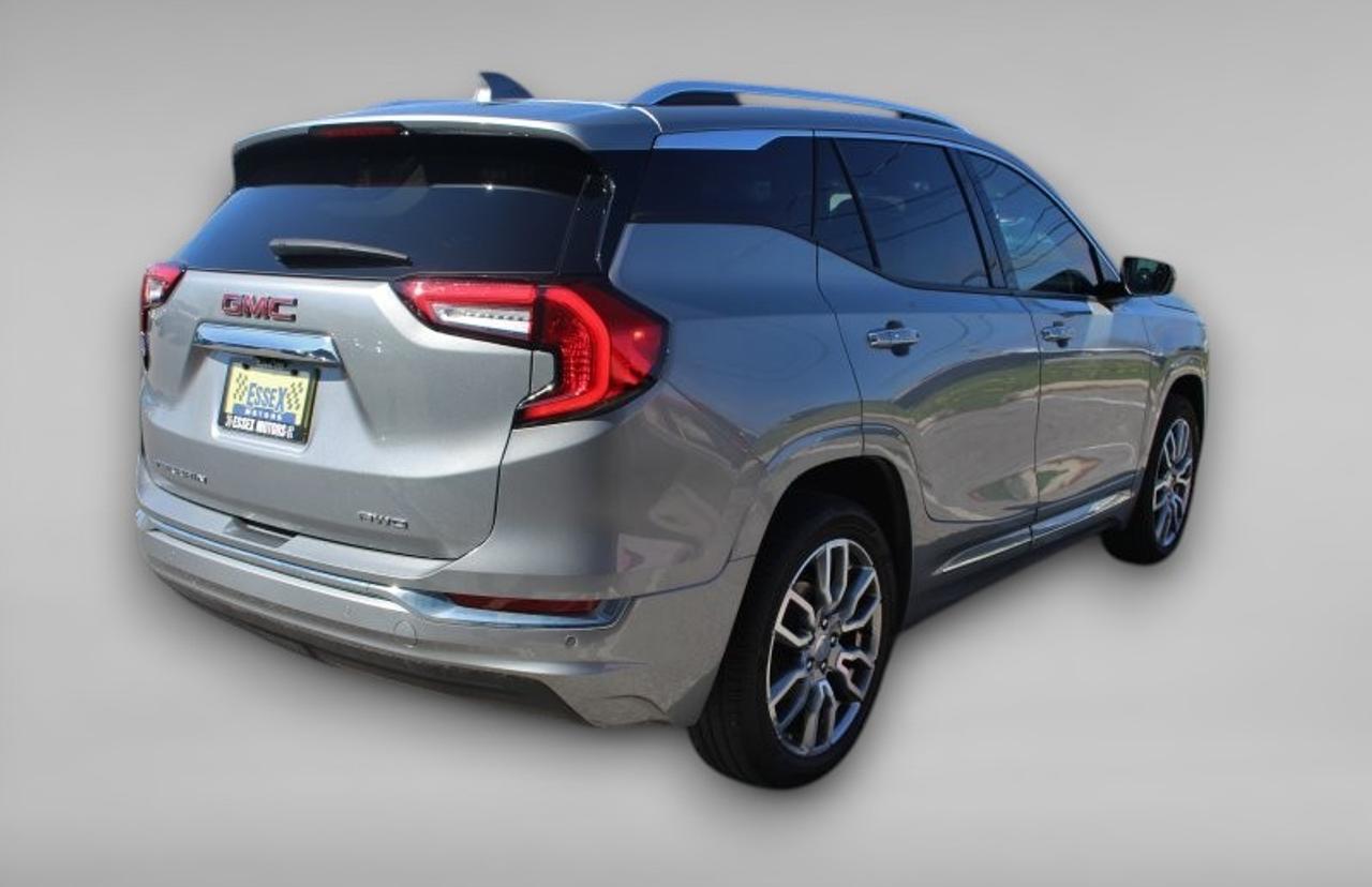 2024 GMC Terrain Denali*AWD*Heated Leather*Moon Roof*CarPlay Photo