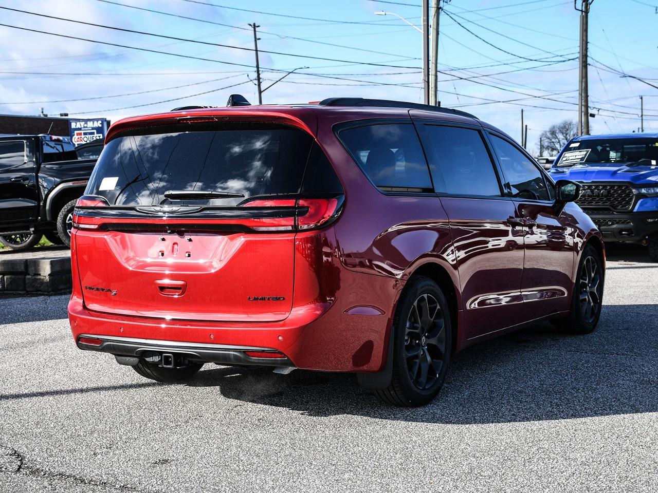 2026 Chrysler Pacifica Limited FWD Photo