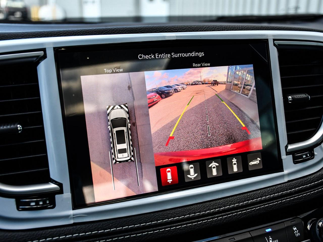 2026 Chrysler Pacifica Limited FWD Photo