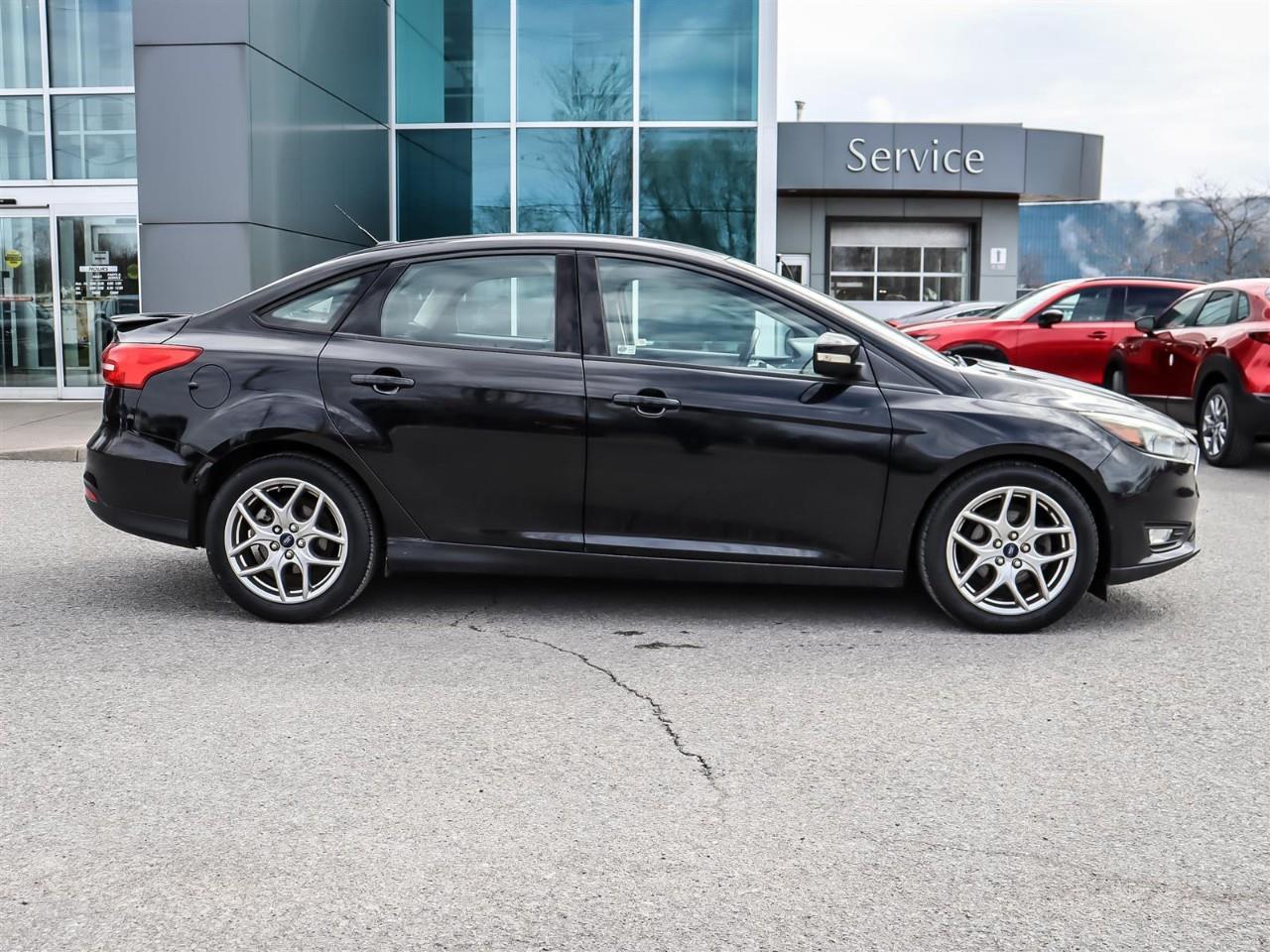 2015 Ford Focus SE Photo3