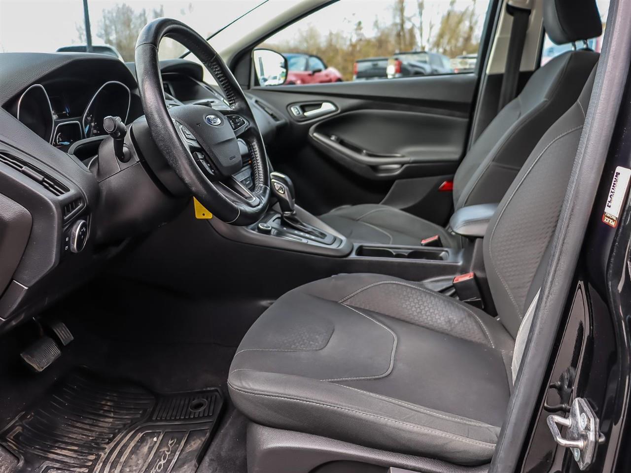 2015 Ford Focus SE Photo