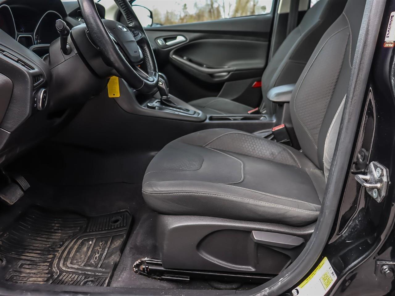 2015 Ford Focus SE Photo