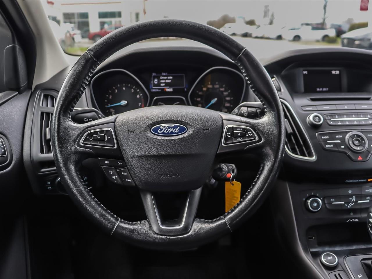 2015 Ford Focus SE Photo