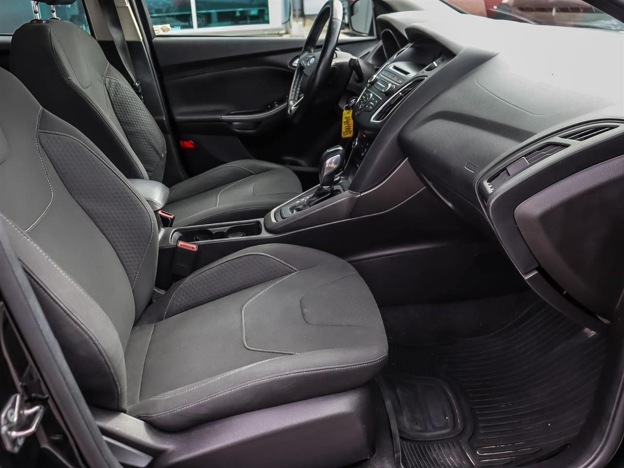 2015 Ford Focus SE Photo