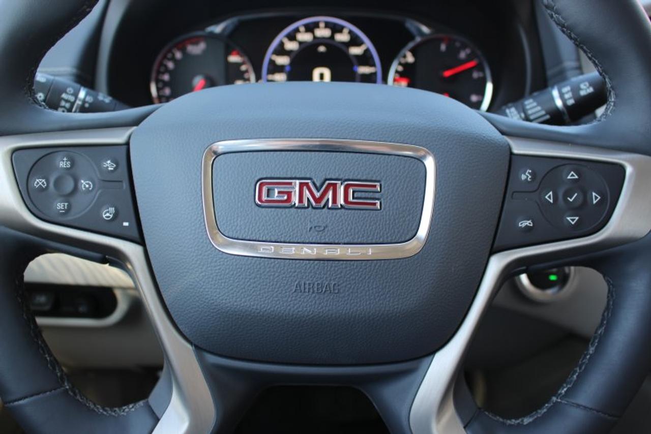 2024 GMC Terrain Denali*AWD*Heated Leather*Moon Roof*CarPlay Photo