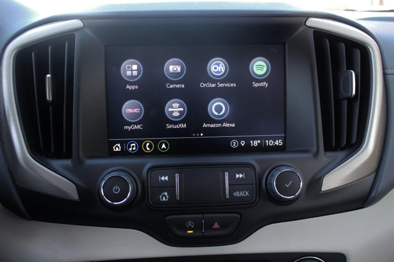 2024 GMC Terrain Denali*AWD*Heated Leather*Moon Roof*CarPlay Photo